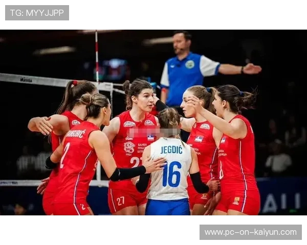塞尔维亚女排重扣连续命中,彻底打穿防守 塞尔维亚女排重扣连续命中,彻底打穿防守