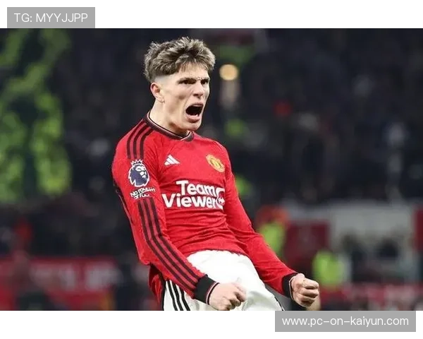 曼联集中火力冲击禁区,加纳乔连续制造焦点画面 曼联集中火力冲击禁区,加纳乔连续制造焦点画面