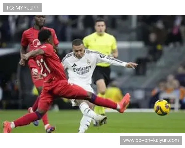 皇马中前场配合像流水线一样制造进球